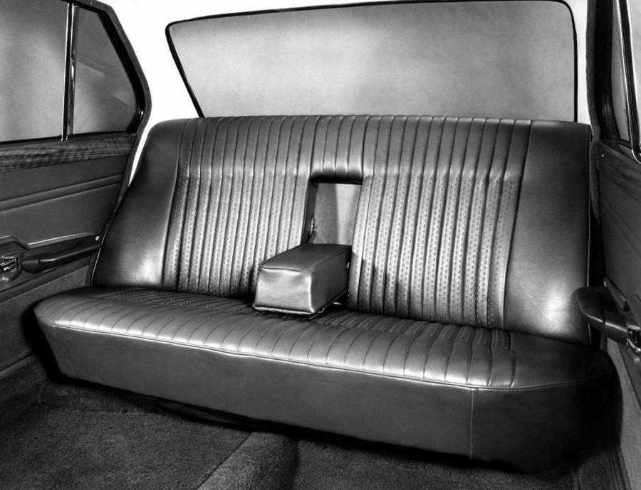 Интерьер Standard Vanguard Six Saloon 1960 года  (фото 3 из 3)